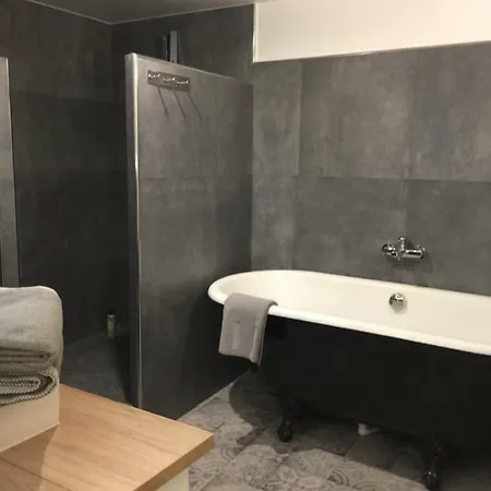 Les Du Cours & Spa Aix-en-Provence